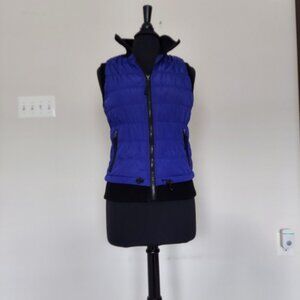 Calvin Klein Performance vest. Size S. Polyester - body , lining and fill.
